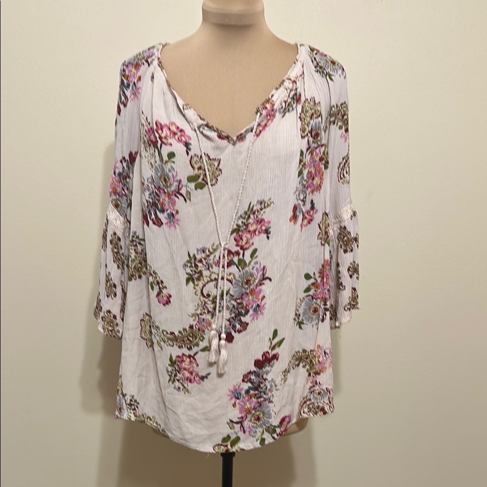 Bila White and Pink Tunic‎ Top with Chic Style